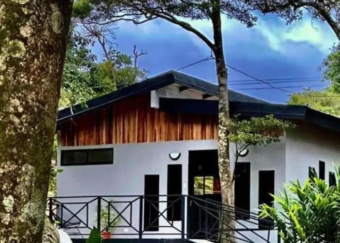 Roca Verde - Monteverde Cloud Forest Lodging