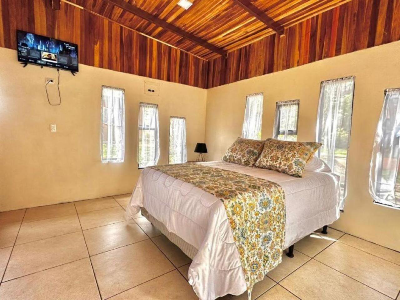 Roca - Cloud Forest Holiday home *